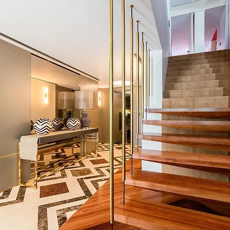 Luxury Penthouse شقة *